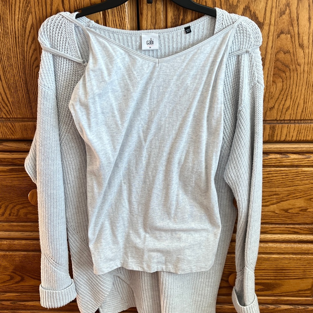 CAbi Soft Gray Knit V-Neck Sweater with cami. - Picture 3 of 4